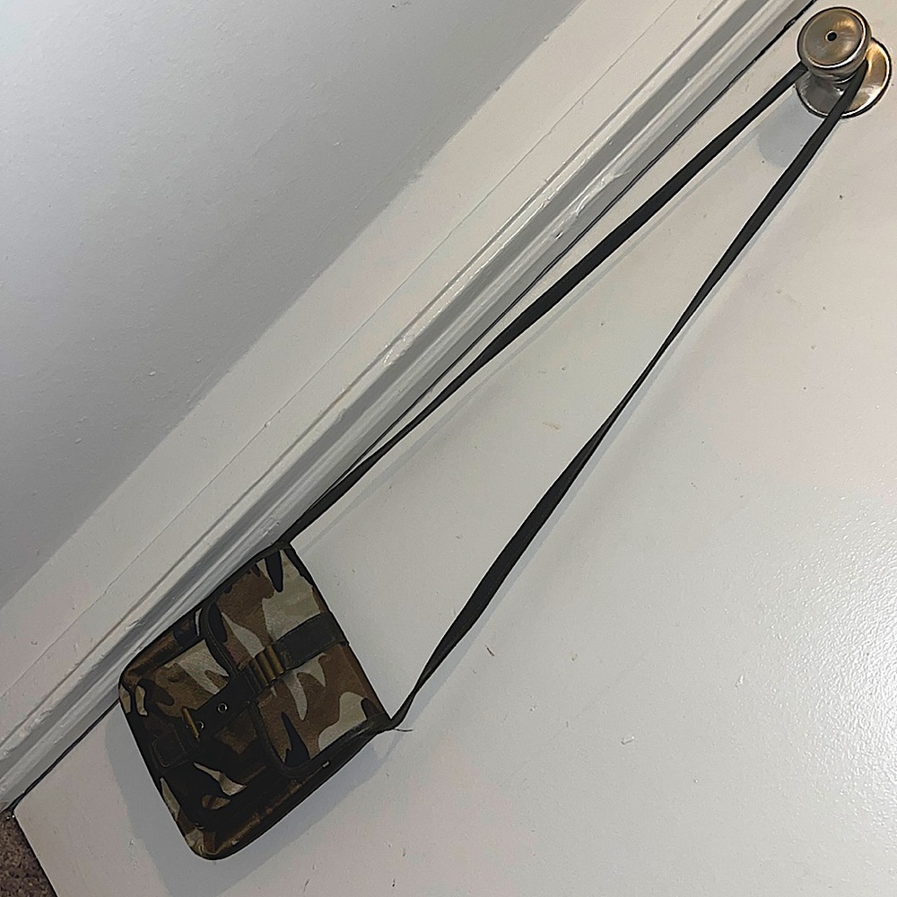 Nine West camouflage pocketbook
